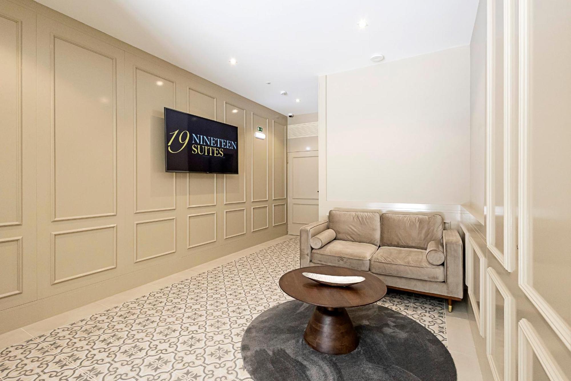 19 Nineteen Suites - Espinho Espinho  Esterno foto